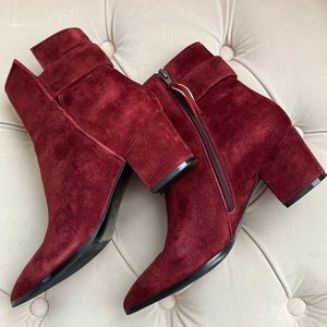 Vaneli Pointed Toe Booties (Size 7.5)